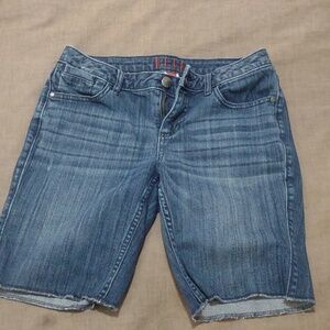 Size 2 Elle Blue Denim Shorts, Slightly Distressed